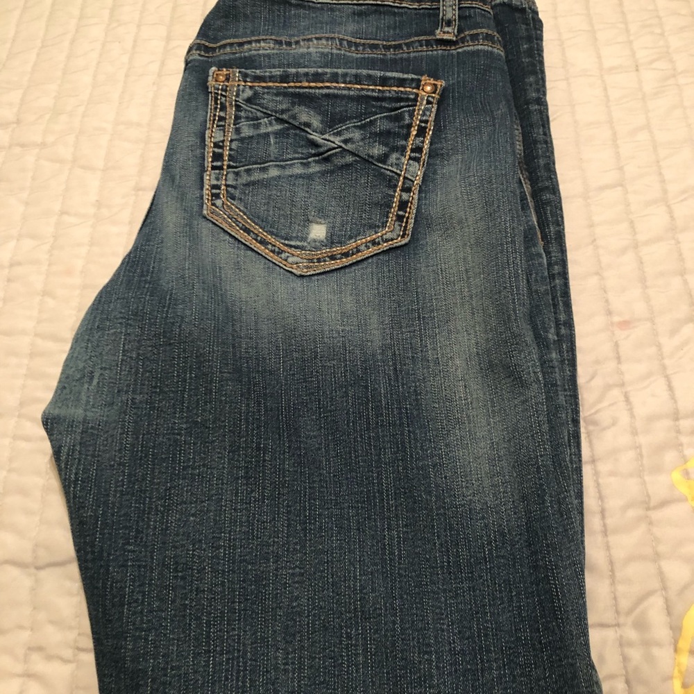 Buckle jeans - Picture 2 of 3